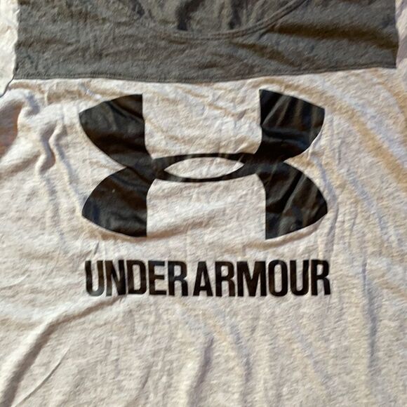 Under Amor Tee - Picture 5 of 7